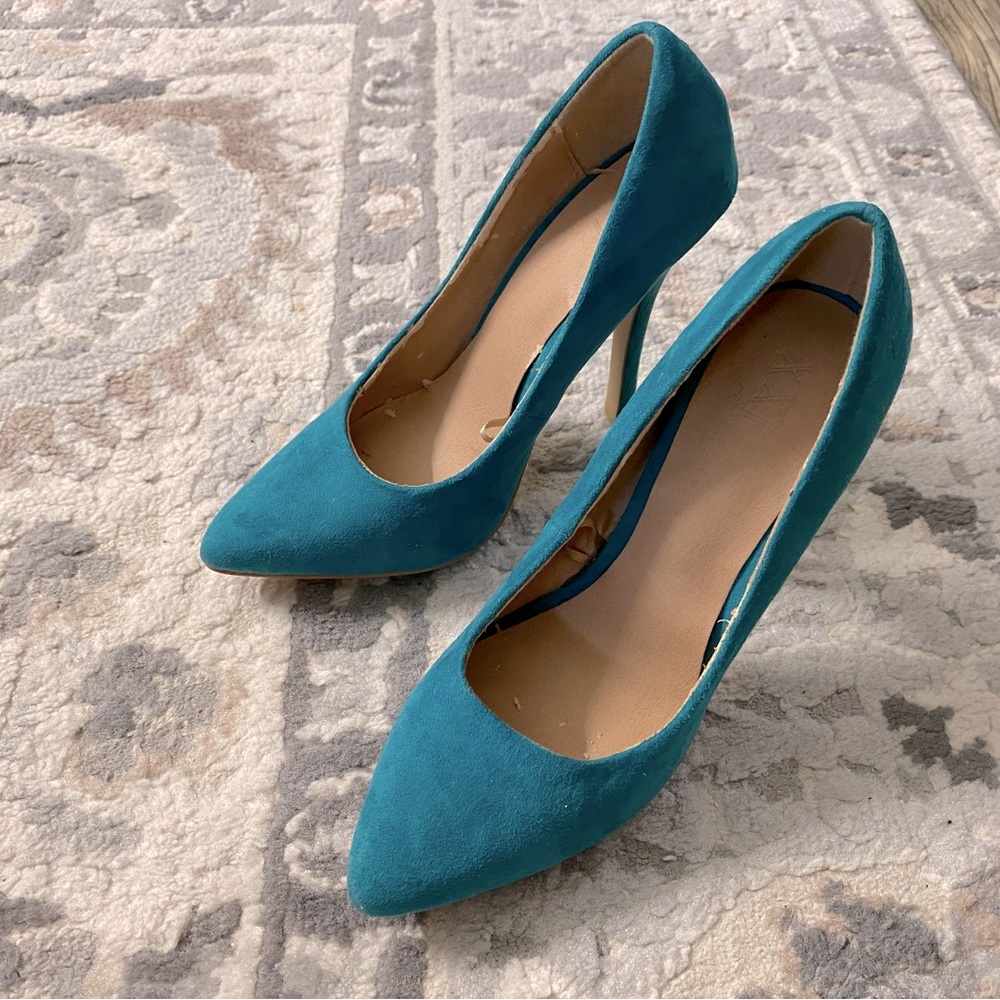 Blue Heels